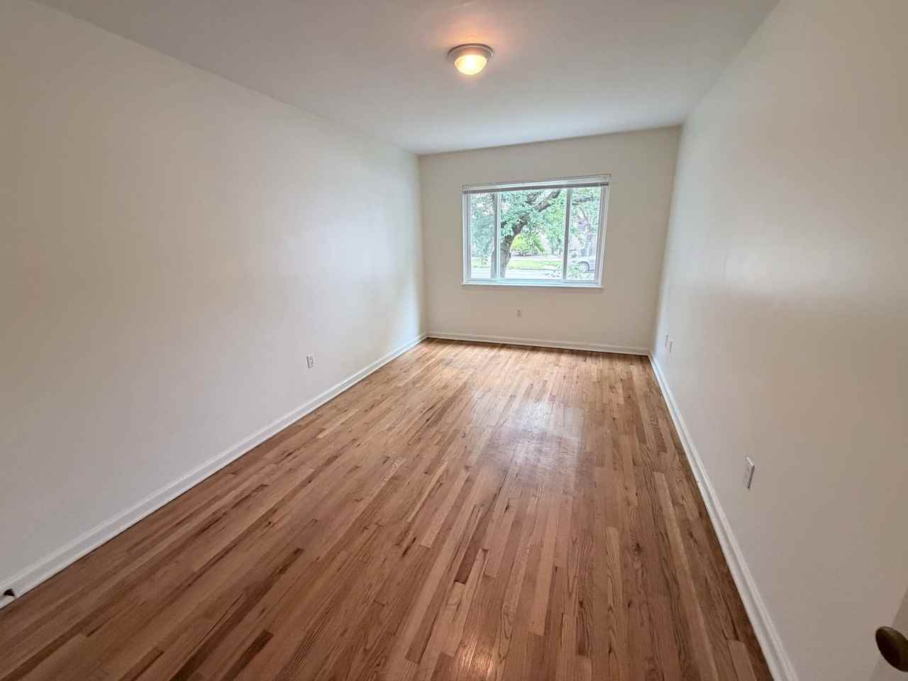 2041 Ne Clackamas St - Photo 6 of 11