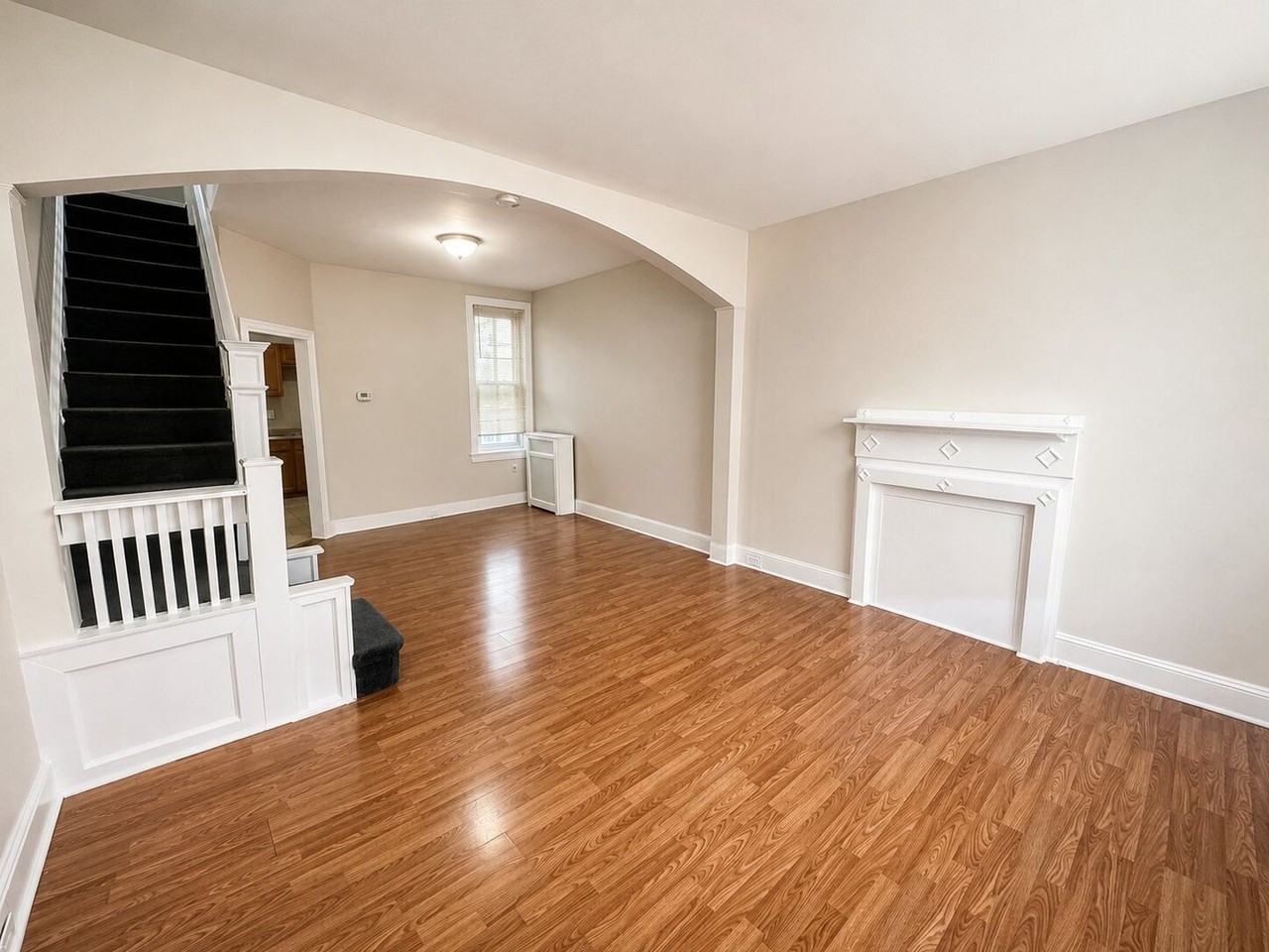 2309 W Firth St - Photo 2 of 14