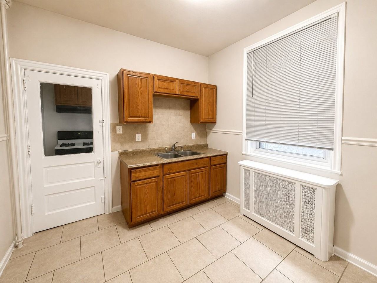 2309 W Firth St - Photo 3 of 14