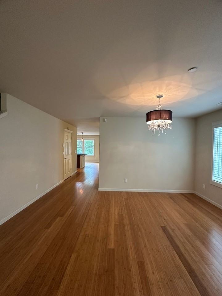 1319 Foreman Rd - Photo 2 of 27