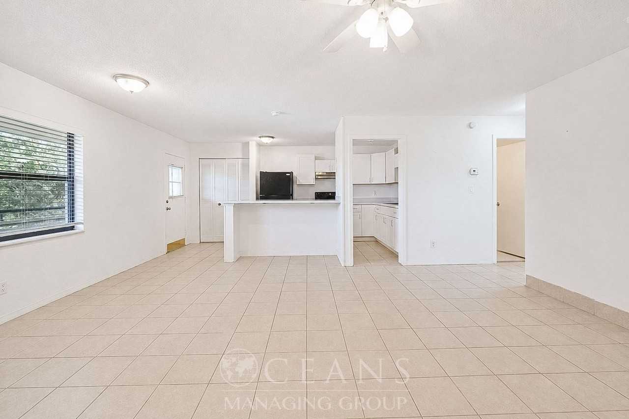 301 Riverview Blvd #2 - Photo 5 of 24