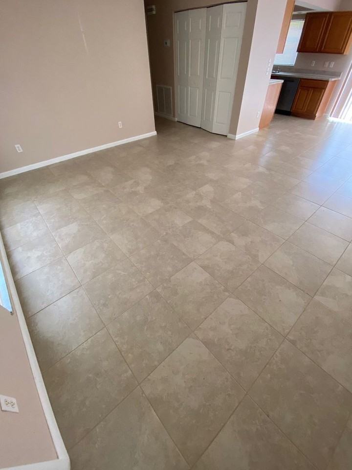 2656 Navajo Ave - Photo 3 of 12