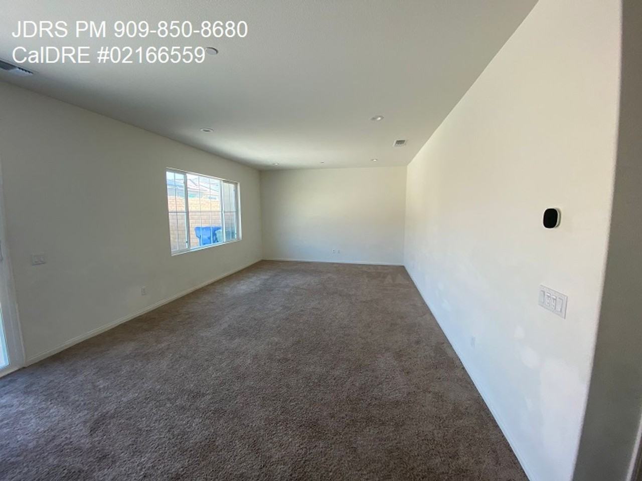 3411 E Orange Blossom Way - Photo 4 of 15