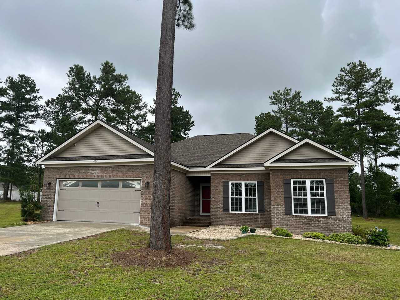 407 Tradewind Trl - Photo 2 of 28