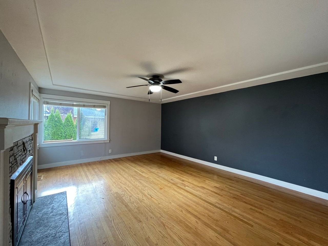 1650 Manor Dr - Photo 4 of 28