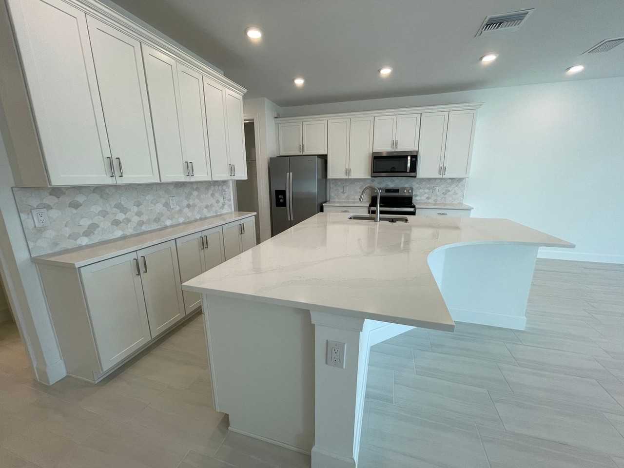 4101 Sonoma Oaks Cir - Photo 3 of 43