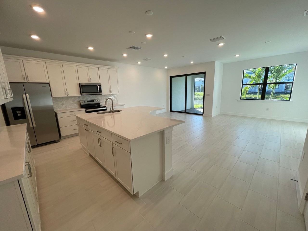 4101 Sonoma Oaks Cir - Photo 4 of 43