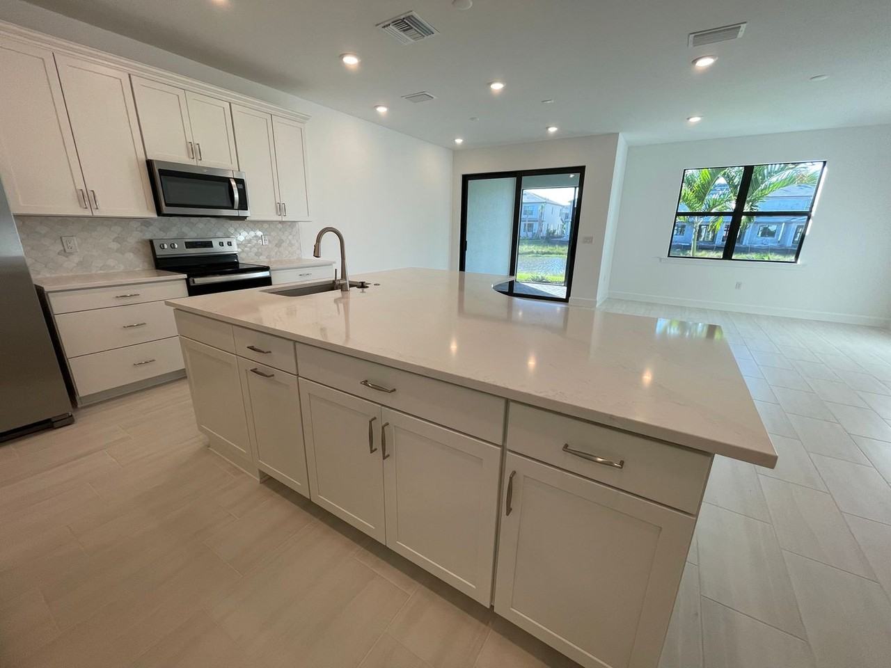 4101 Sonoma Oaks Cir - Photo 7 of 43