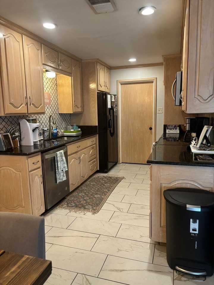 7536 Circle Dr - Photo 3 of 5