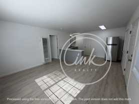 EA415-421-415-421 East Long St.-4 Plex - Photo 1 of 1
