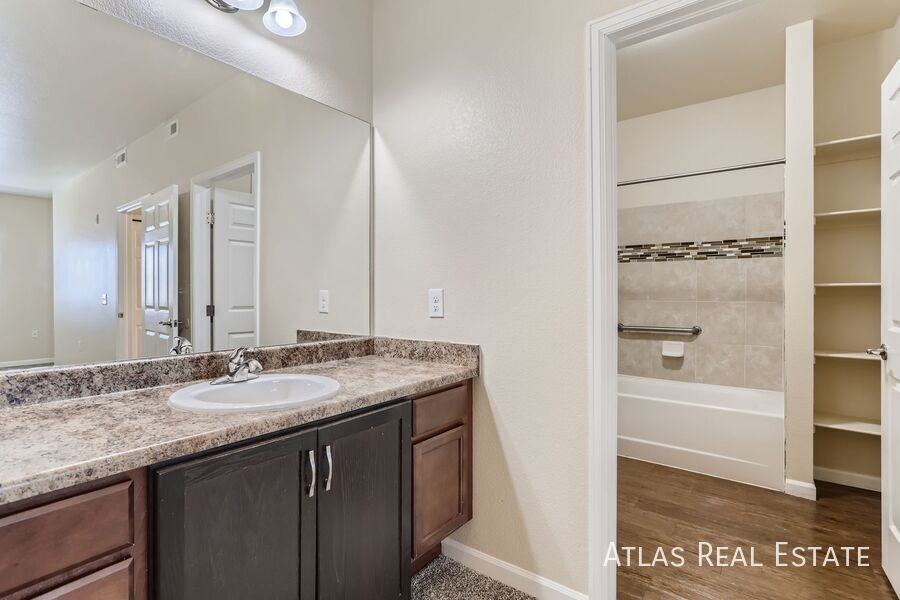 15504 E Arizona Ave - Photo 6 of 12