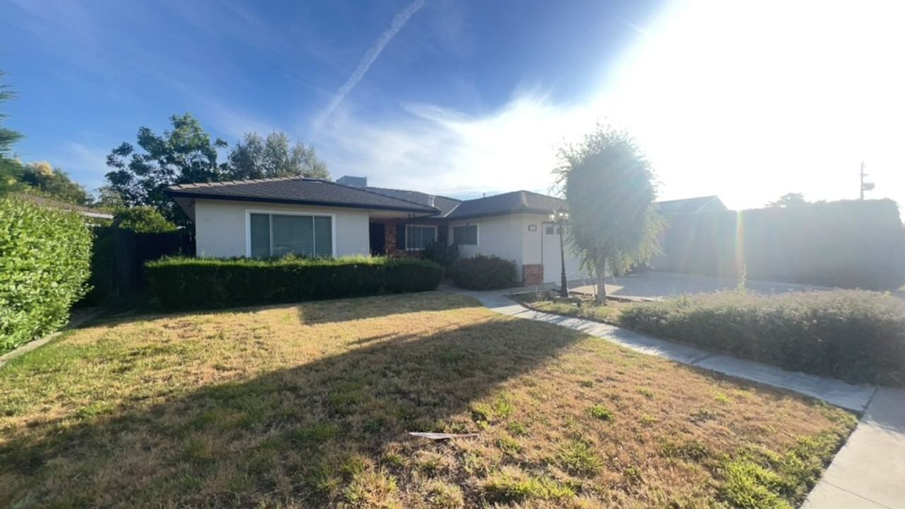 133 Kadota Ave - Photo 2 of 15