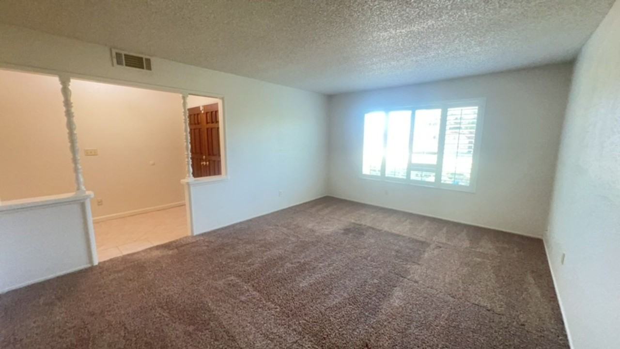 133 Kadota Ave - Photo 3 of 15