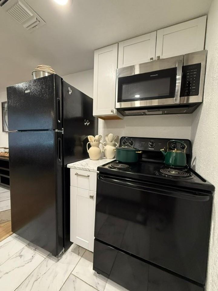 Tuscan Villas Apartments - Photo 3 of 11