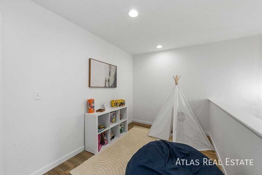 Akron Townhomes - Photo 3 of 50