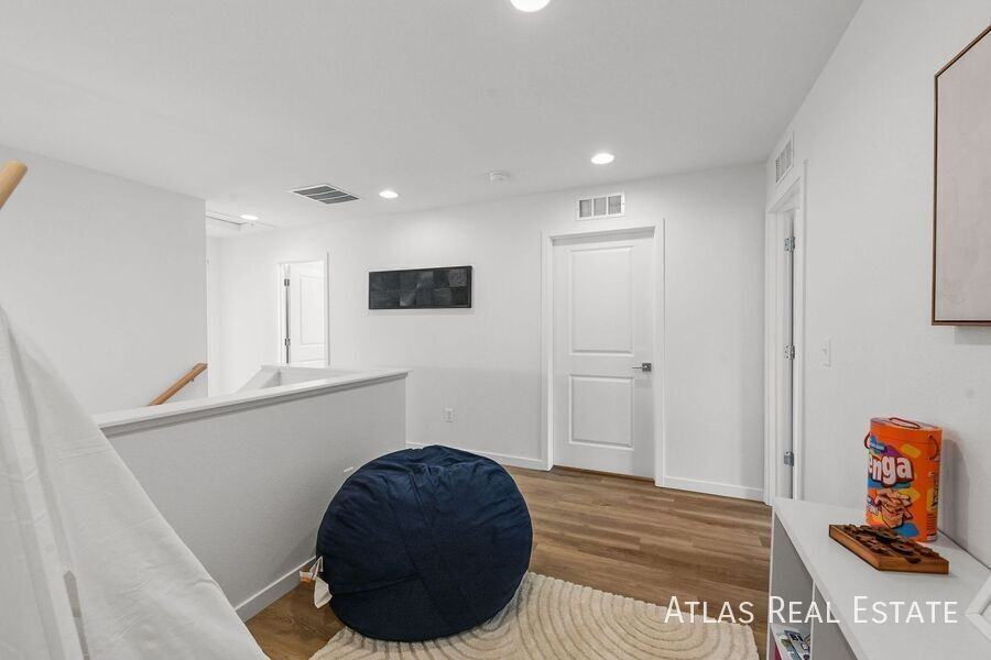 Akron Townhomes - Photo 4 of 50