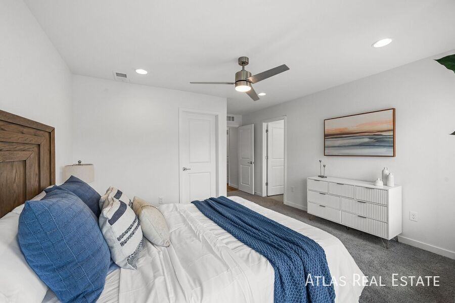 Akron Townhomes - Photo 6 of 50