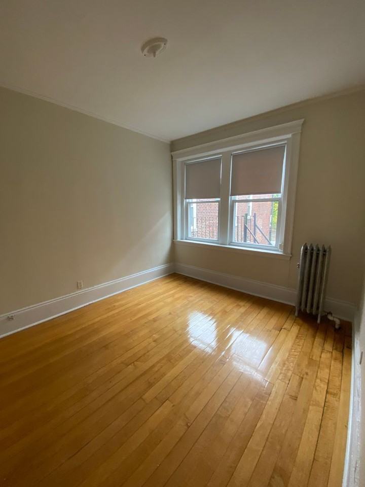 1822 Beacon St - Photo 4 of 6