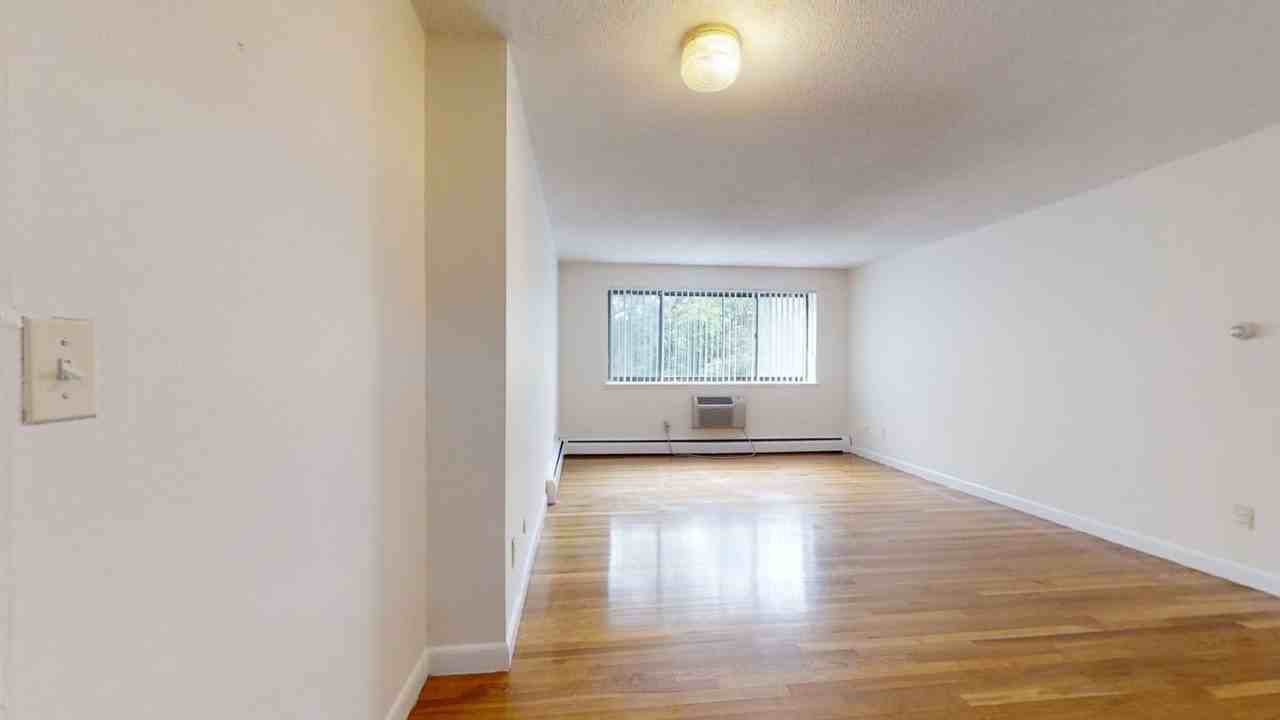 114 Dustin St - Photo 2 of 9