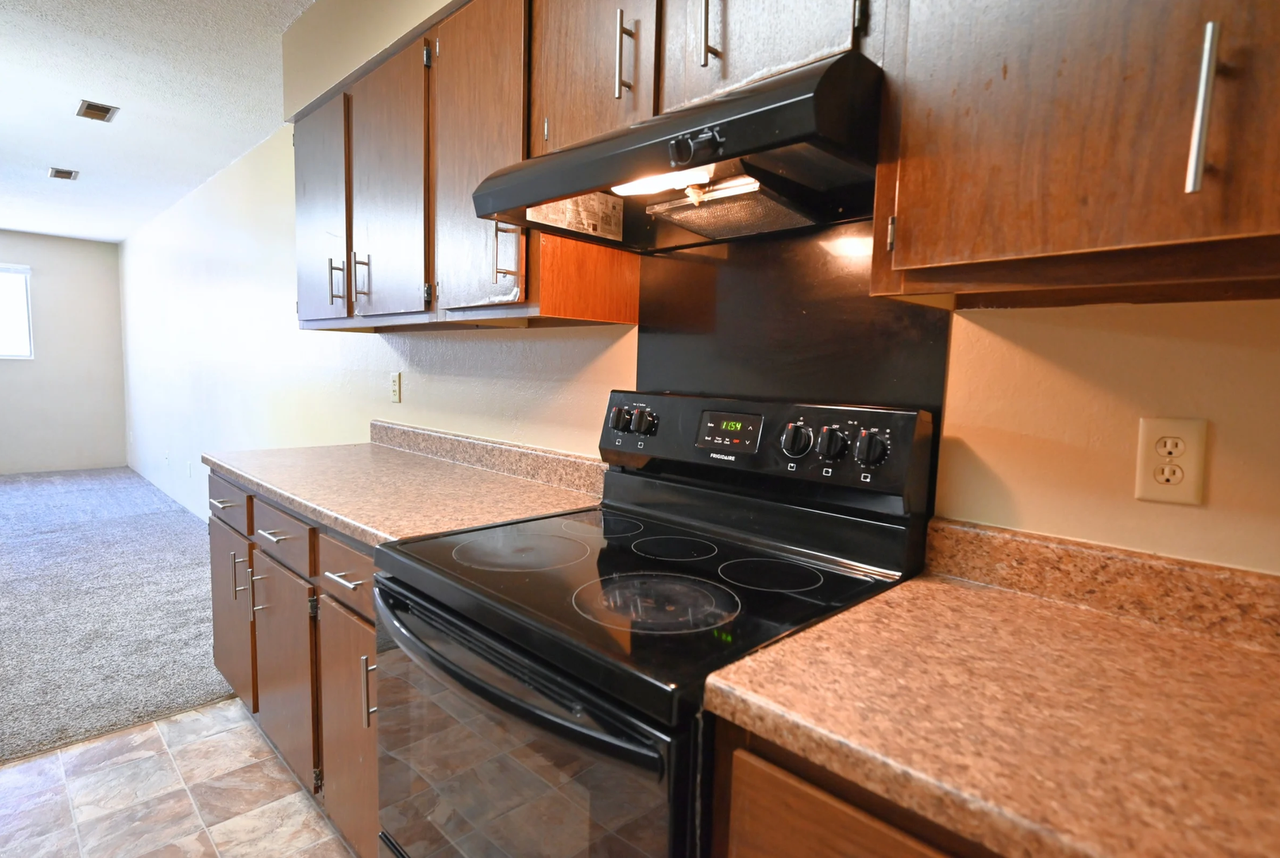 Raven Oaks Apartments - Photo 7 of 22