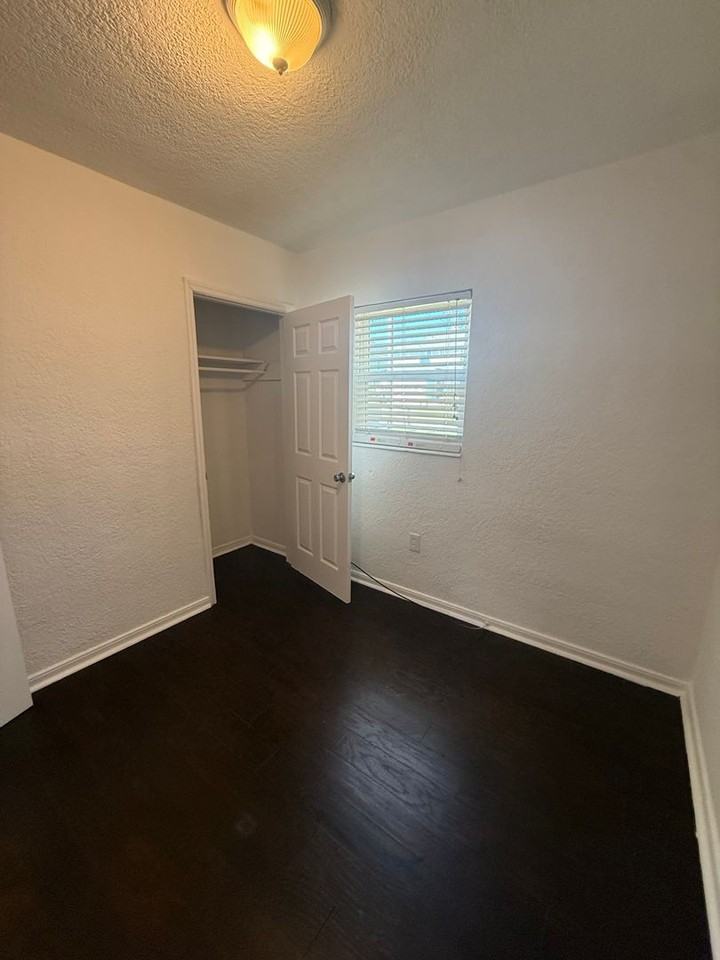 3030 W Napoleon Ave - Photo 7 of 16