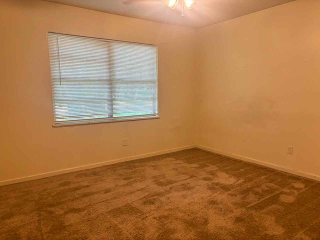 1430 Dianne Dr - Photo 7 of 11