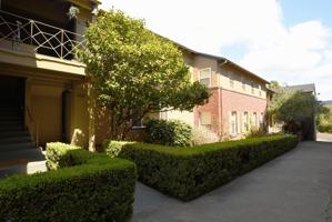 featured image of 275 Macarthur Blvd
