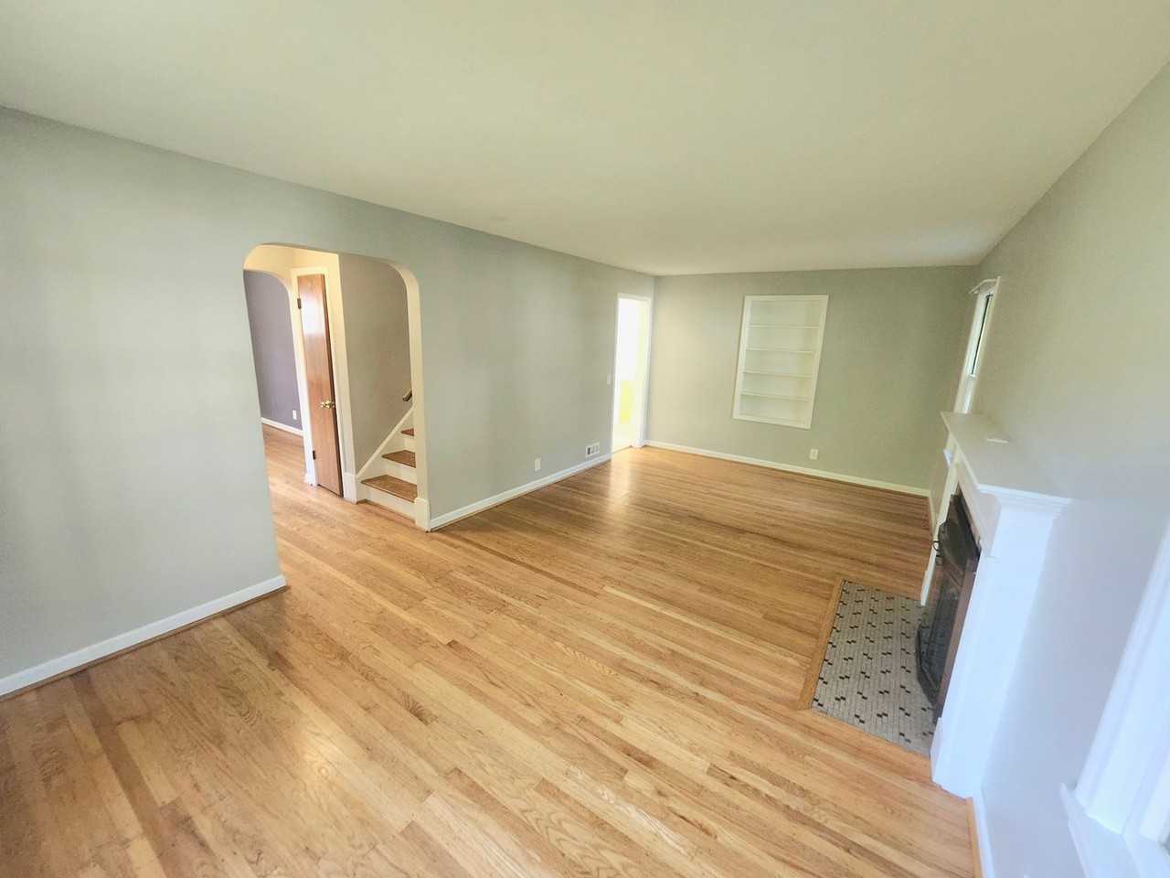 21 Glenmont Dr - Photo 7 of 30