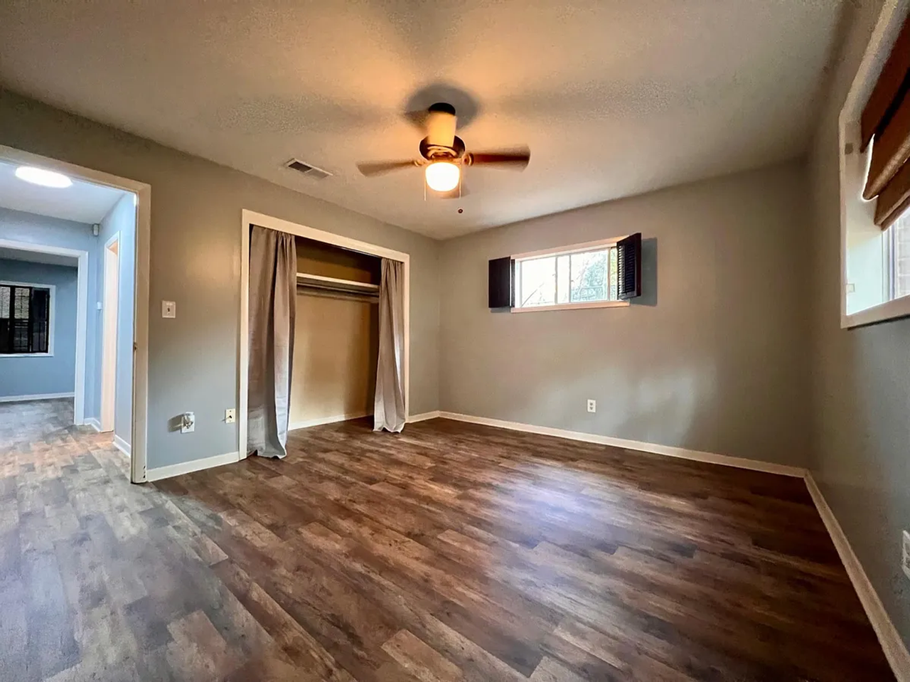 4221/4223 Hawthorne Court - Photo 5 of 8