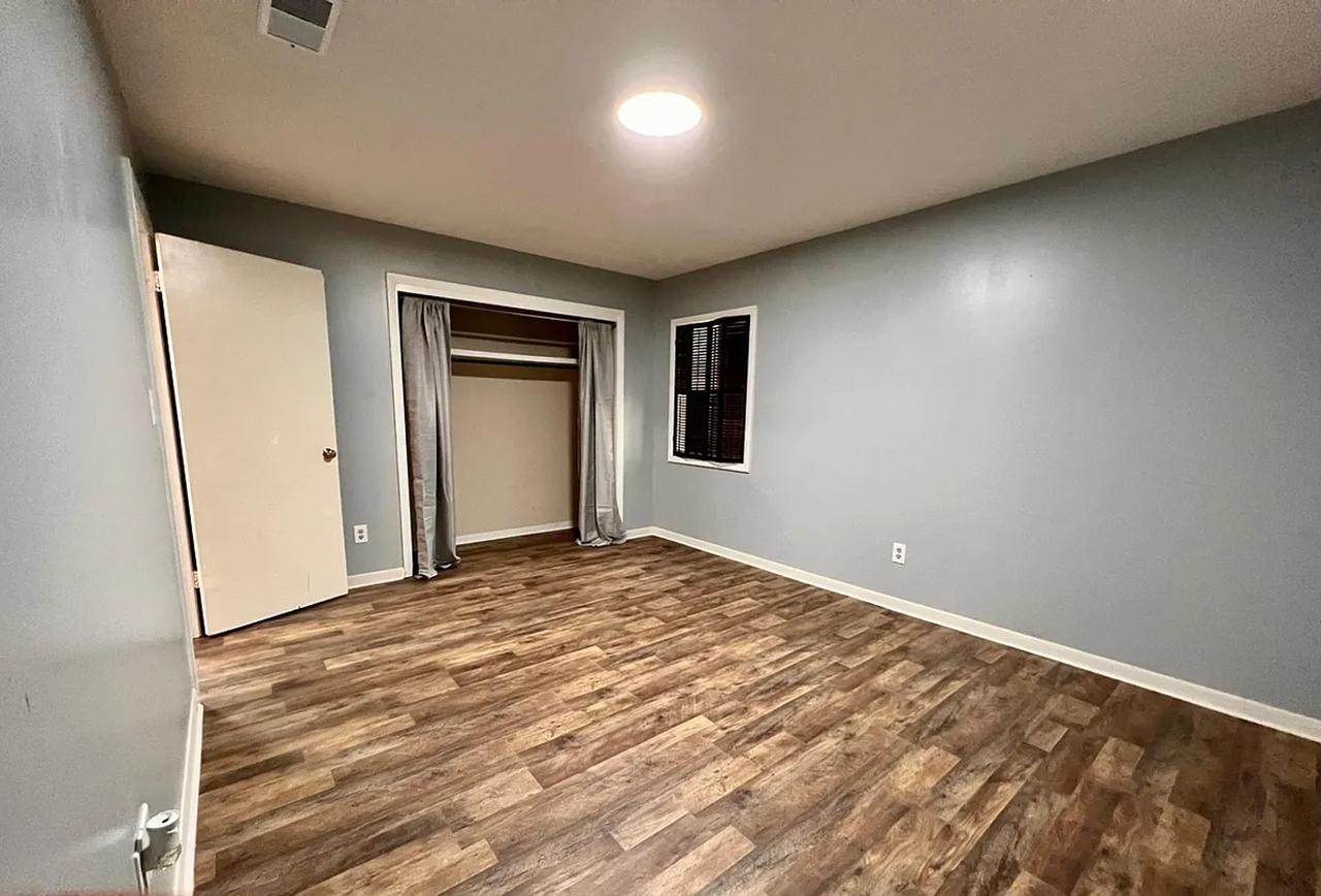 4221/4223 Hawthorne Court - Photo 6 of 8