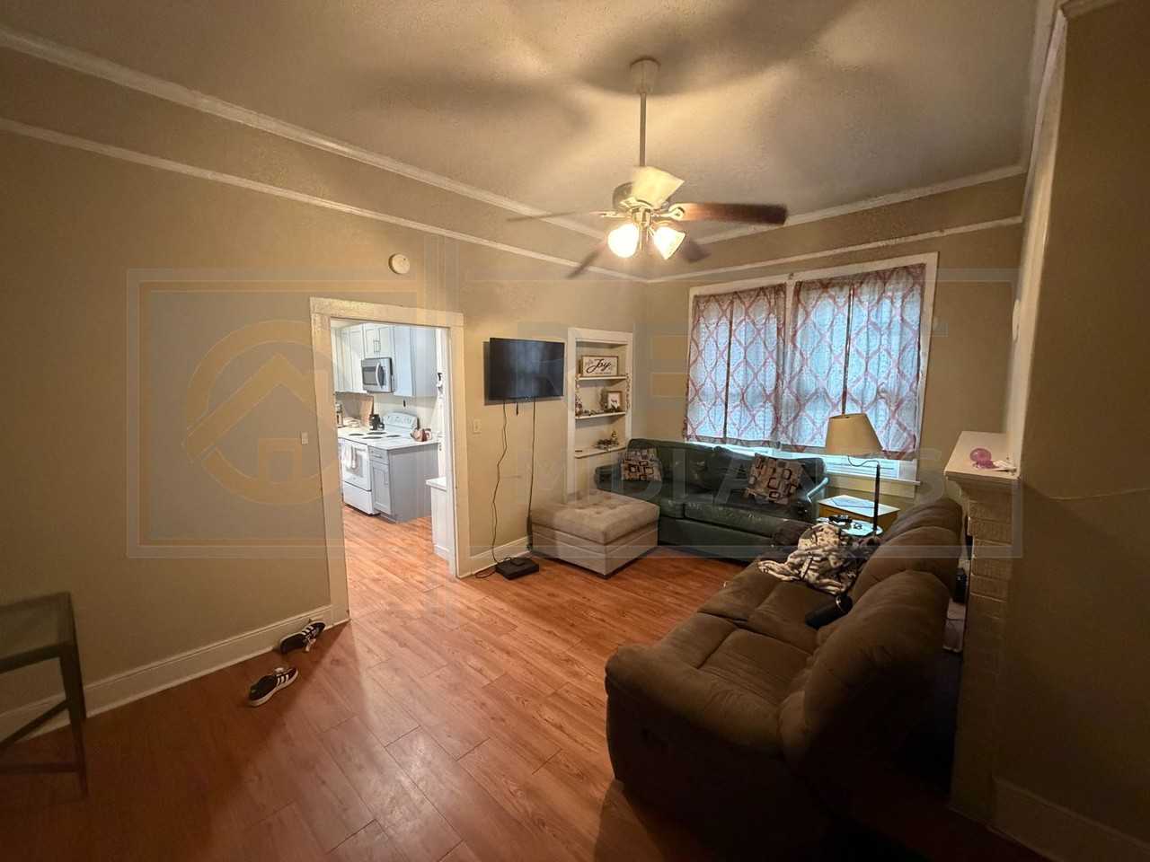840 Ohio St - Photo 3 of 13