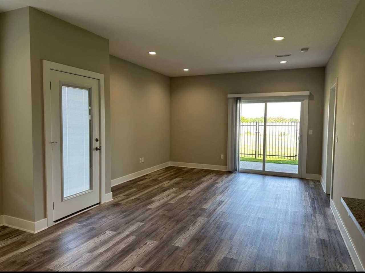 12138 W 33rd St N - Photo 3 of 15