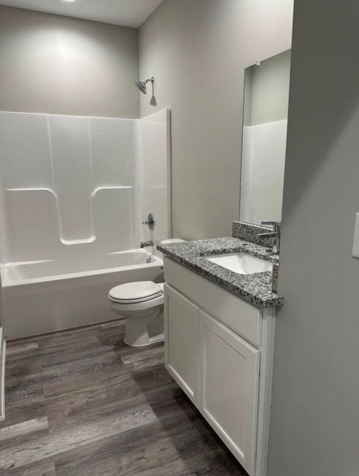 12138 W 33rd St N - Photo 6 of 15