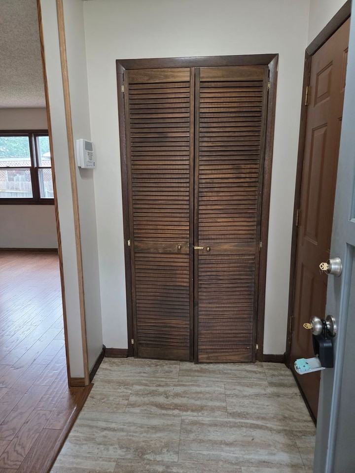 3009 S Gordon Ave - Photo 2 of 28