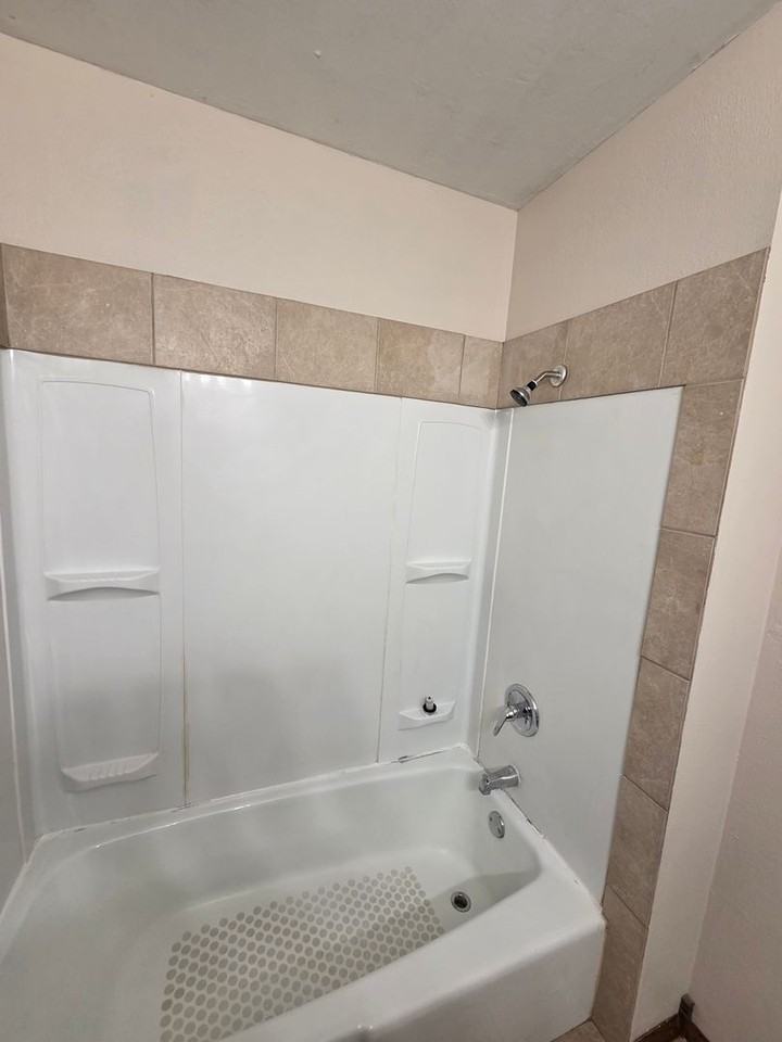 3009 S Gordon Ave - Photo 6 of 28