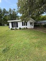 featured image of 1655 Eastwood Ave