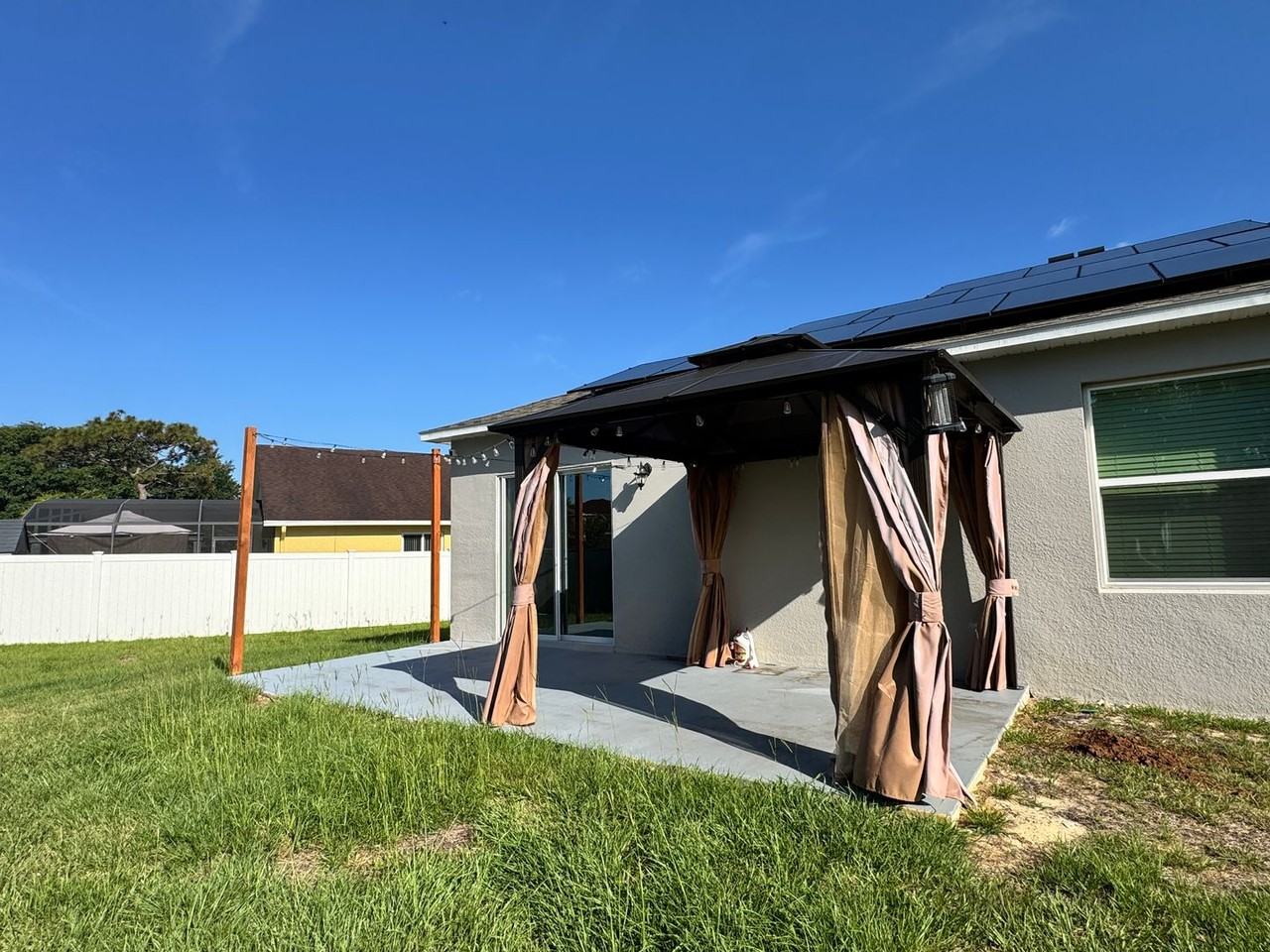 320 Mariana Way - Photo 5 of 50