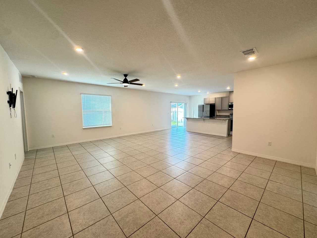 320 Mariana Way - Photo 6 of 50