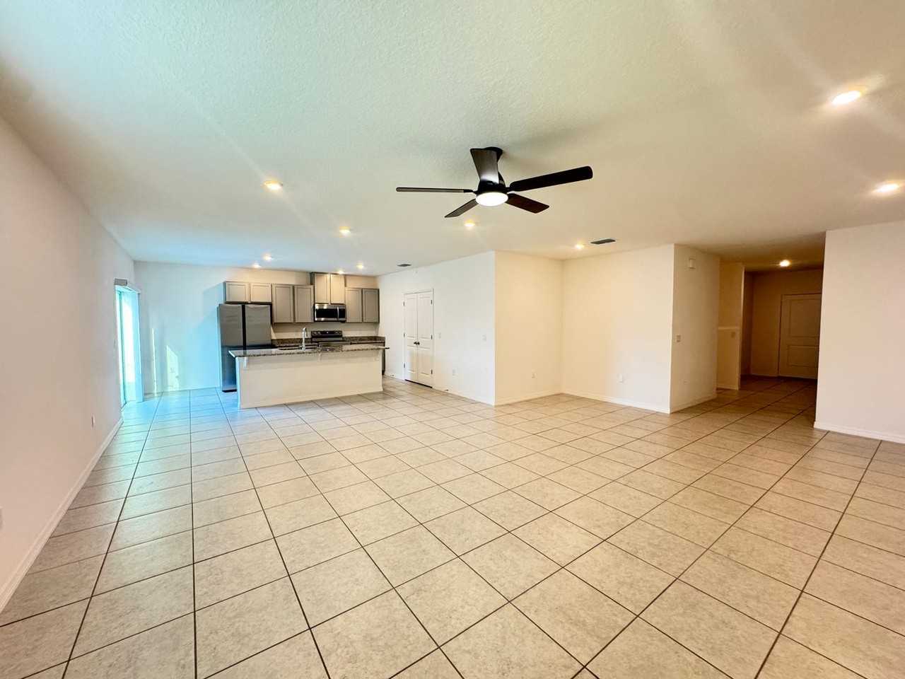 320 Mariana Way - Photo 7 of 50