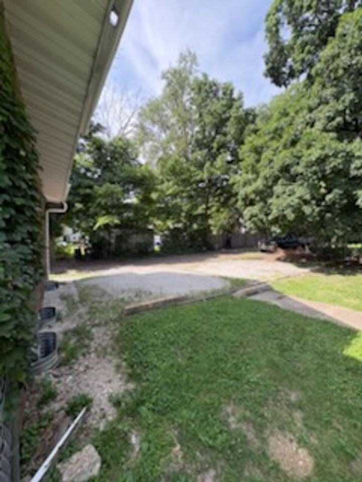 1833 N Wisconsin - Photo 3 of 15