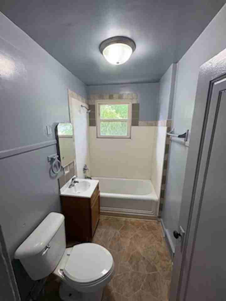1833 N Wisconsin - Photo 7 of 15