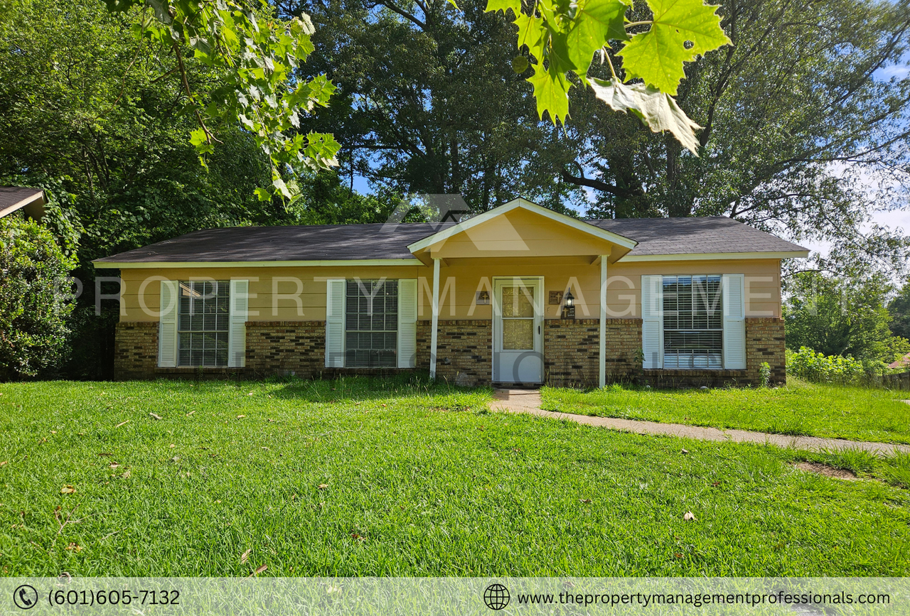1732 Brookhollow Cir