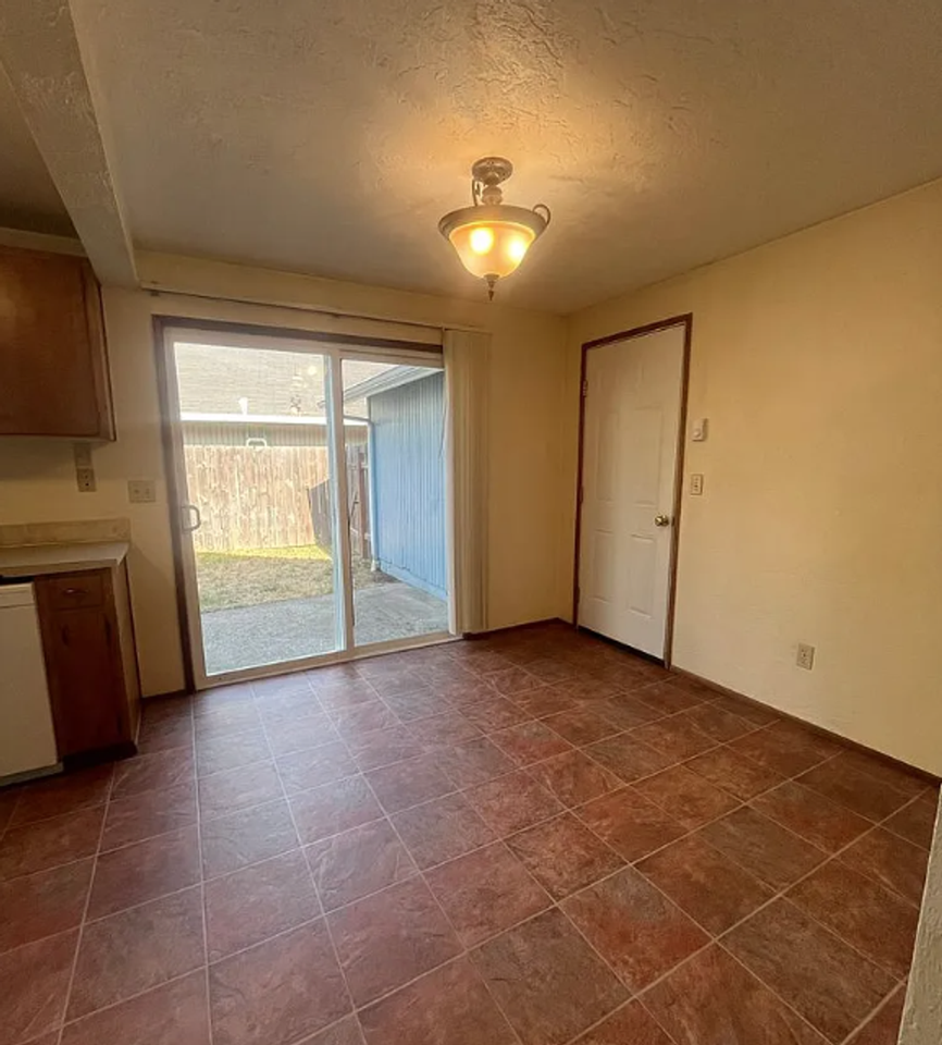 3869 N Clarey St - Photo 3 of 16