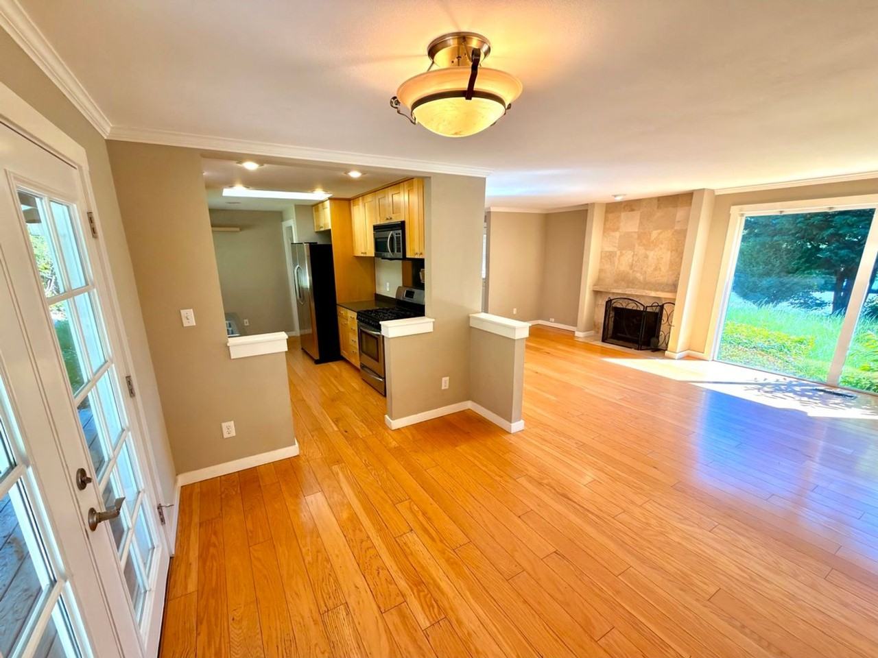 16915 Ne 22nd Pl - Photo 4 of 27
