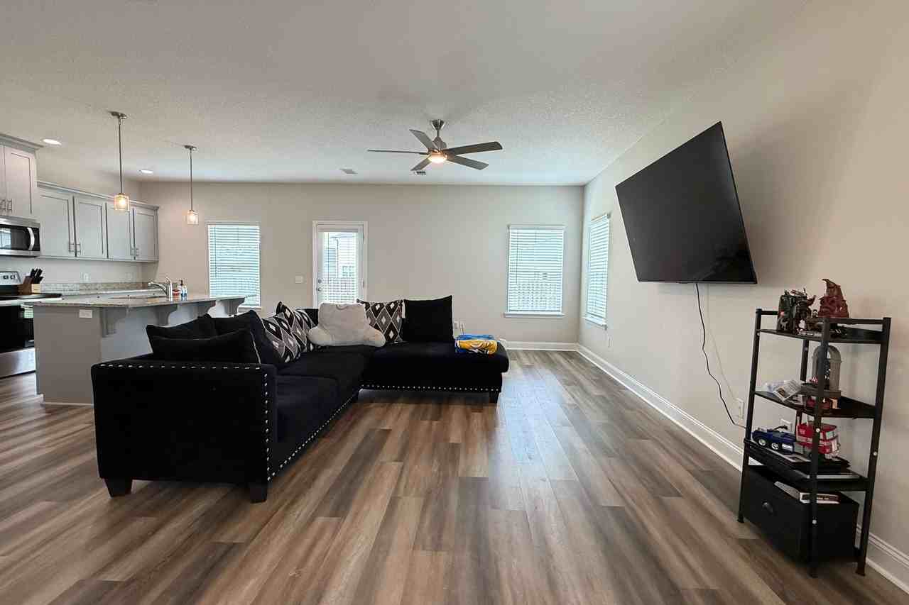 929 Abode Ave - Photo 6 of 36