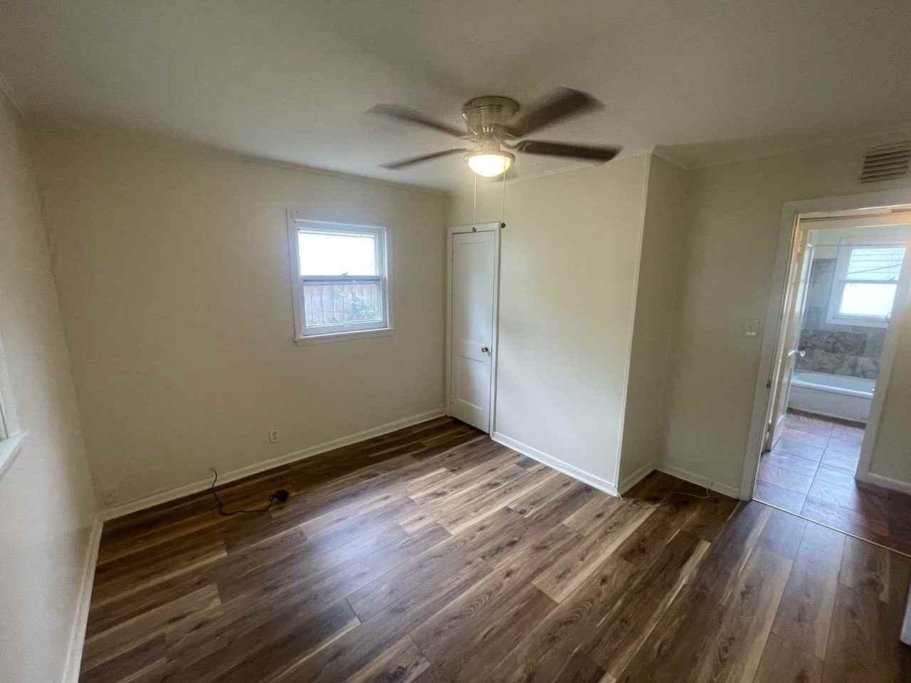 6110 N 39th St - Photo 7 of 9