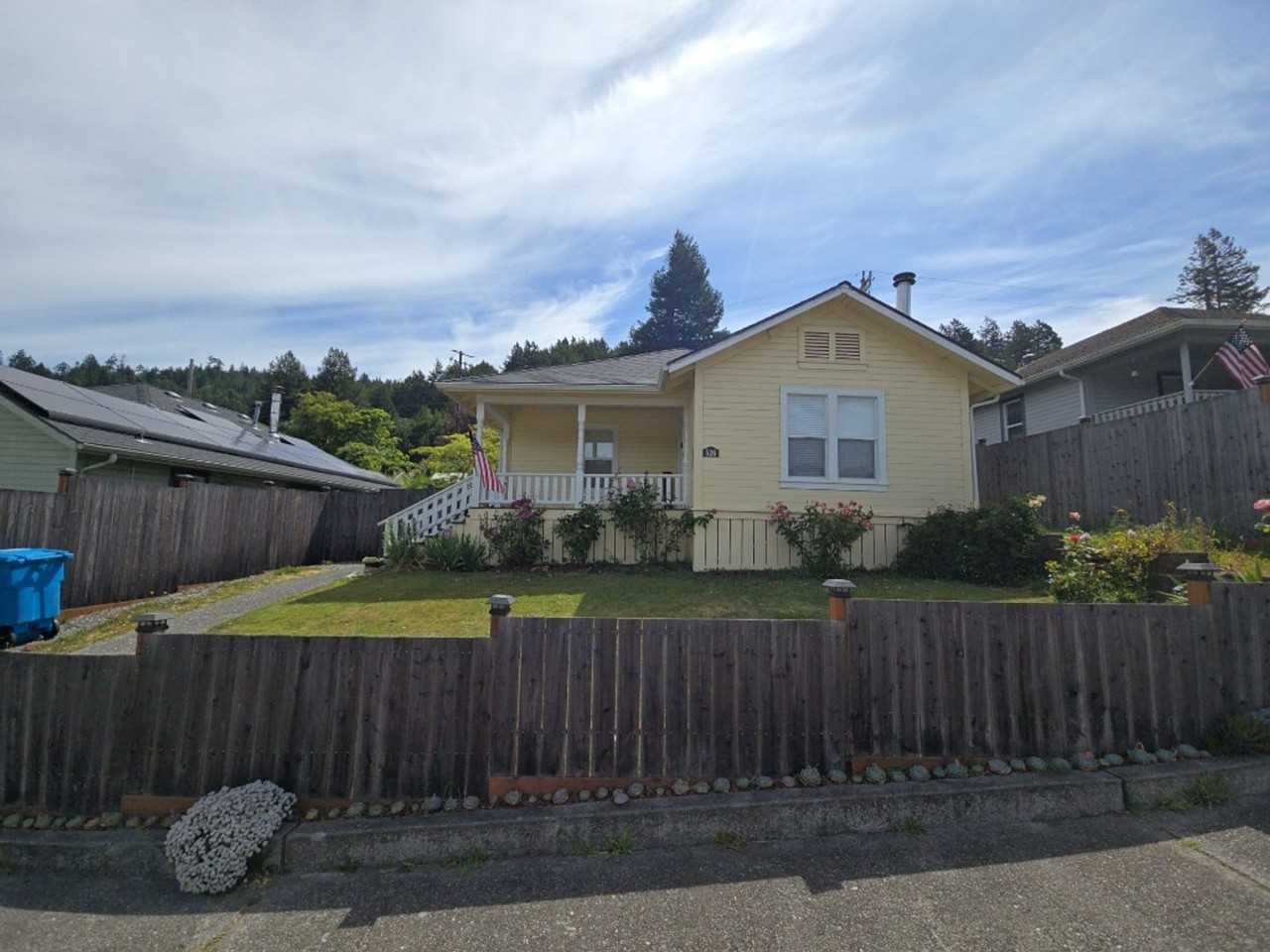 526 B St - Photo 4 of 43