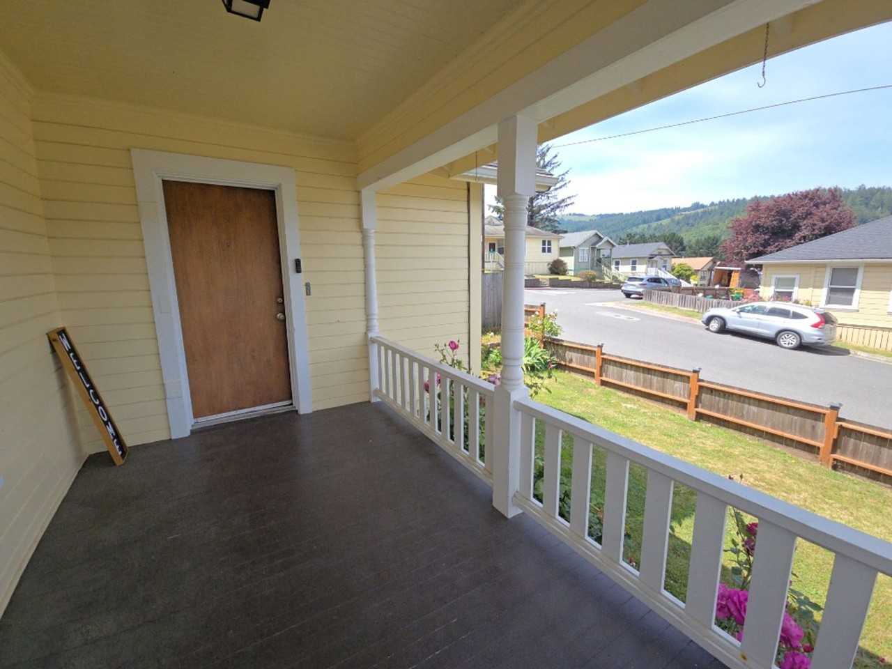 526 B St - Photo 6 of 43