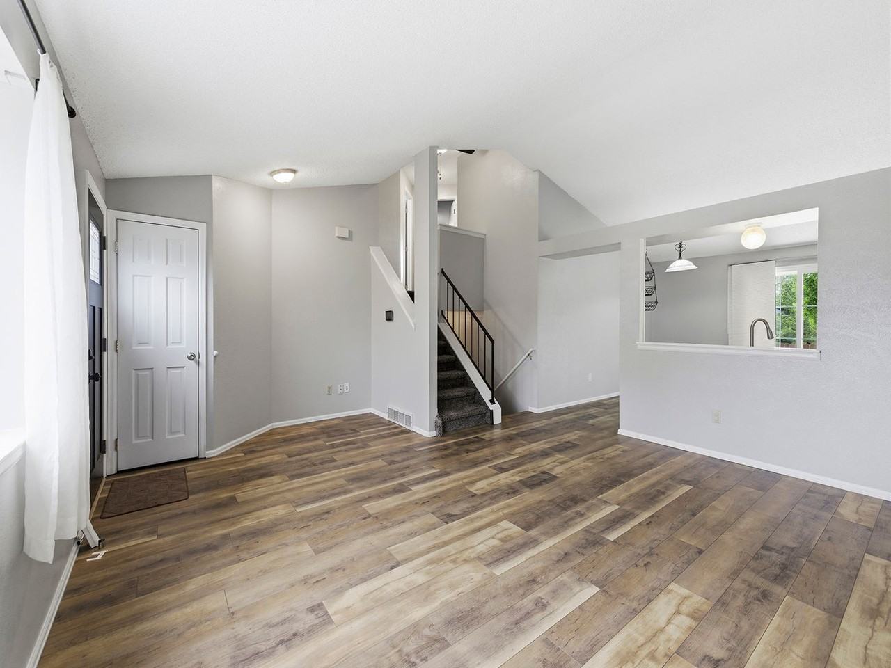 3106 Sharps St - Photo 3 of 19