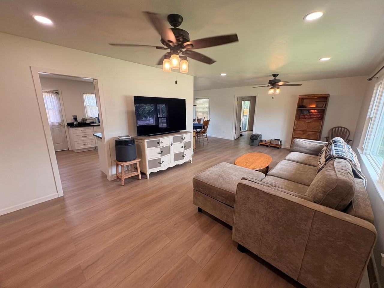 1035 S Woodland St - Photo 6 of 12